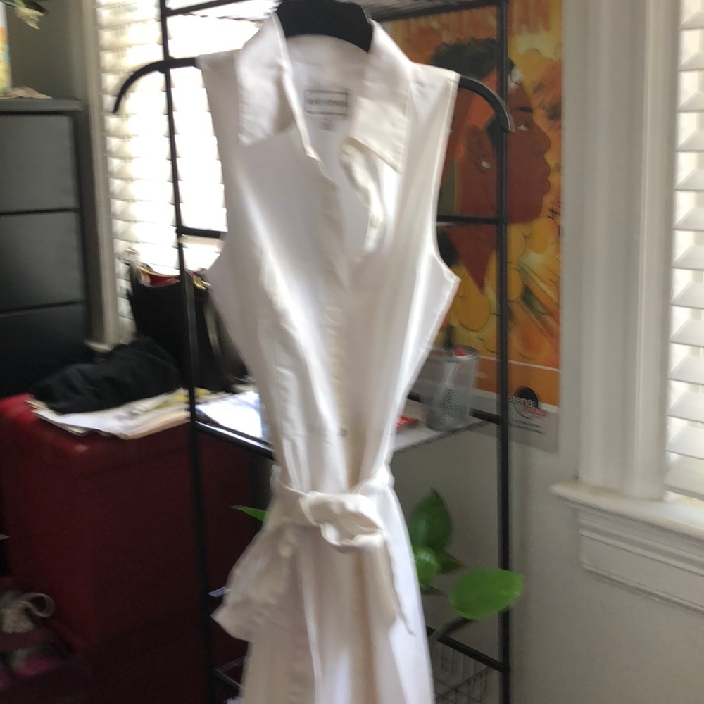 Karin Stevens White dress